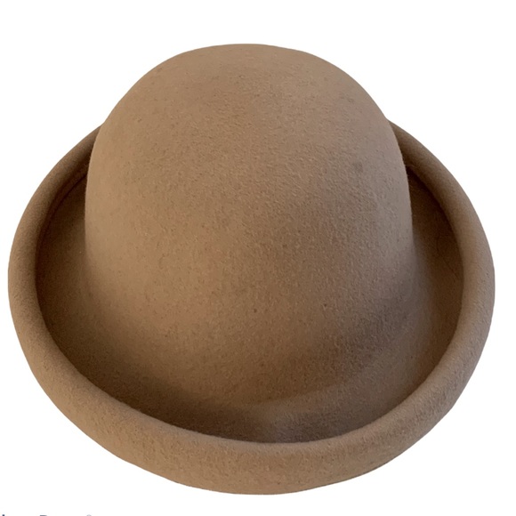 Arlin Accessories - Arlin 100% wool tan vintage hats